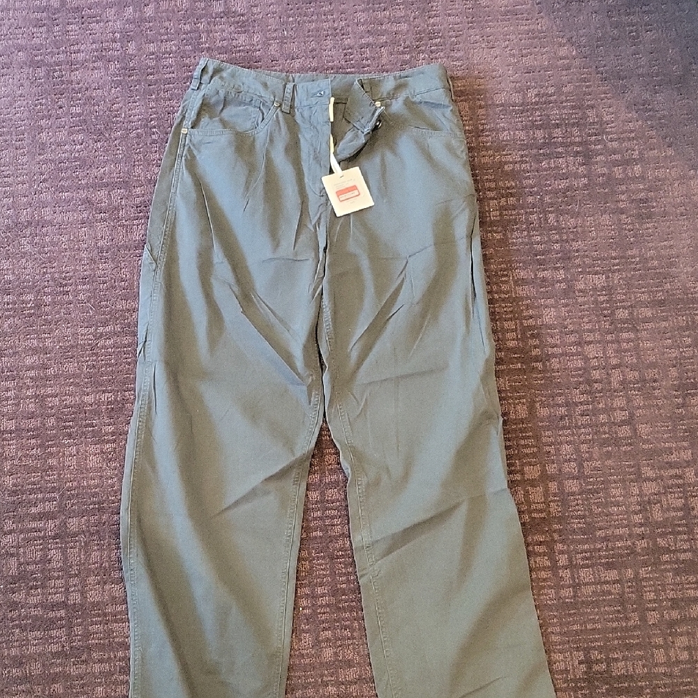 Green Wide Leg Pants with Relaxed Fit